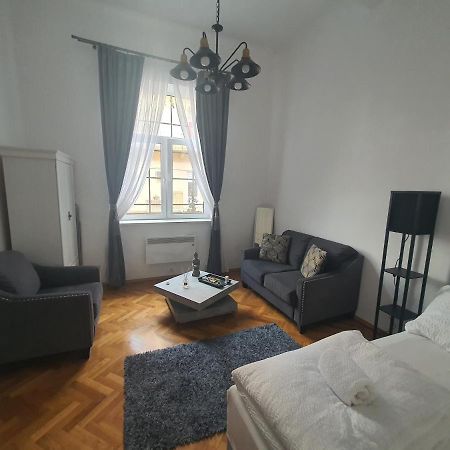 ☆ Bulevard Apartments ☆ Arad Extérieur photo