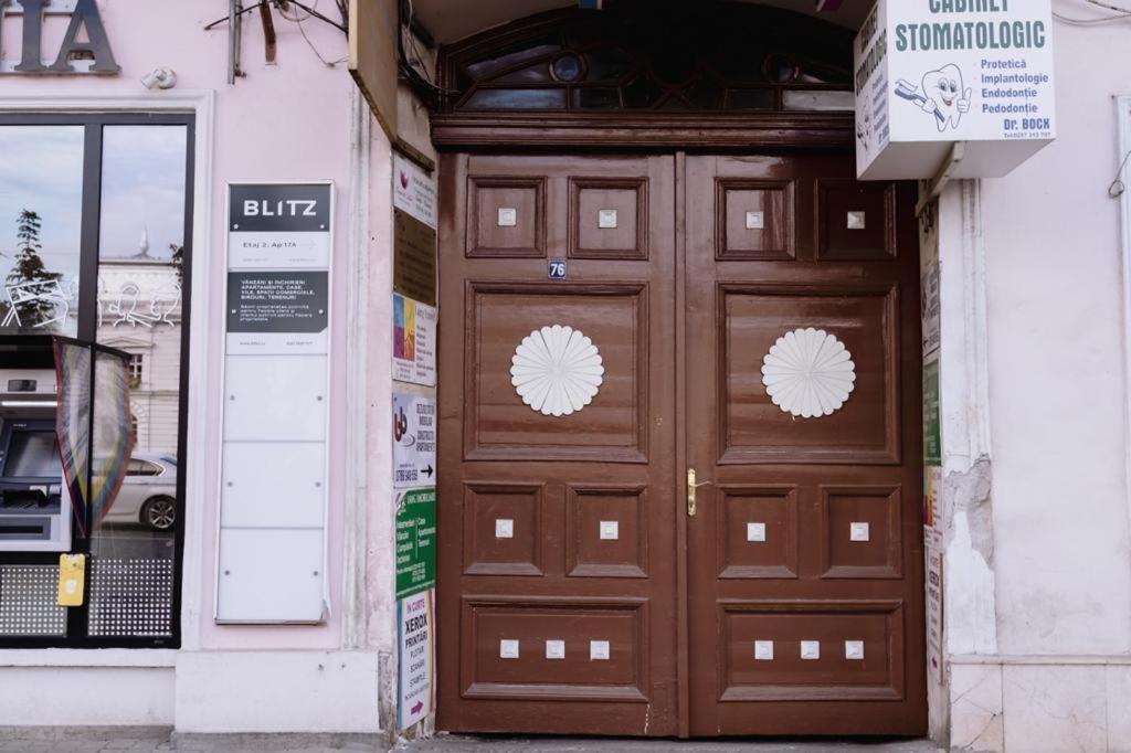 ☆ Bulevard Apartments ☆ Arad Extérieur photo